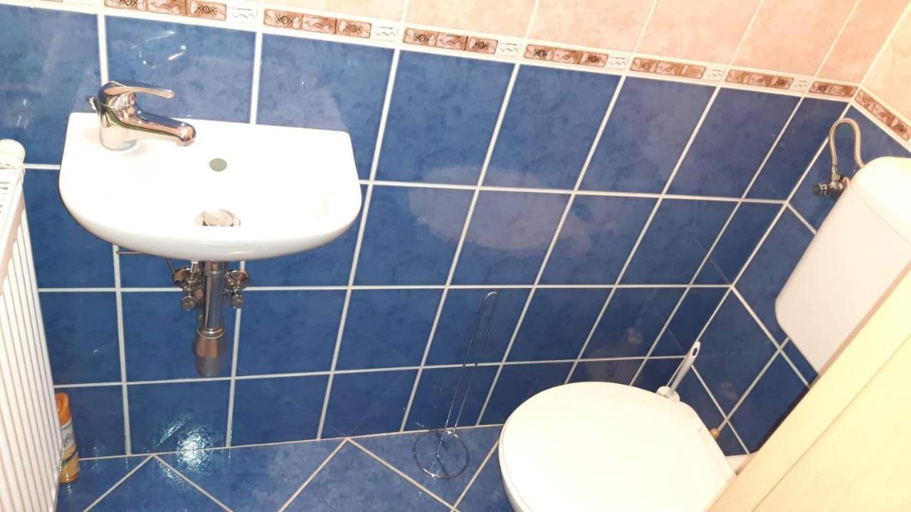 Elizabet Apartman A Belvarosban Szarvas Exterior photo