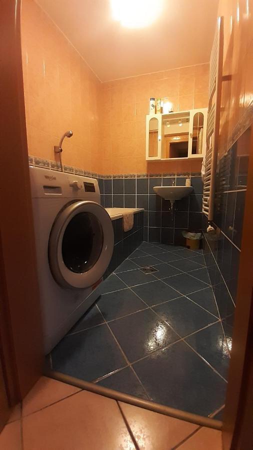 Elizabet Apartman A Belvarosban Szarvas Exterior photo